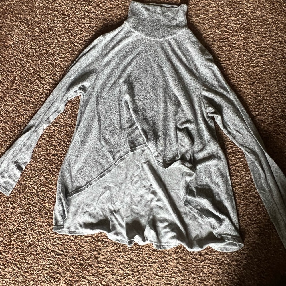 DYI long sleeve turtleneck top